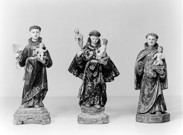 M0014019: Three statues of Saint Anthony of Padua