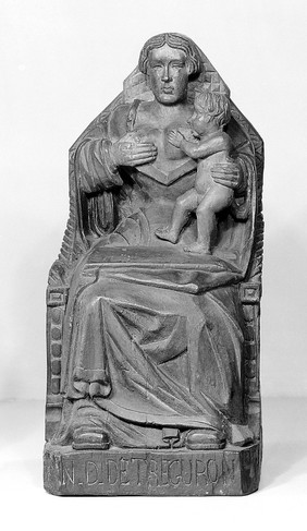 Our Lady of Treguron, one of a series ofn Breton statues. Invoked by pregnant women but a purely local cult.