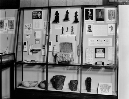 M0014626: Wellcome Historical Medical Museum exhibition: "The Story of Pharmacy": Prehistoric and the Ancient Near East, the beginnings, 1955
