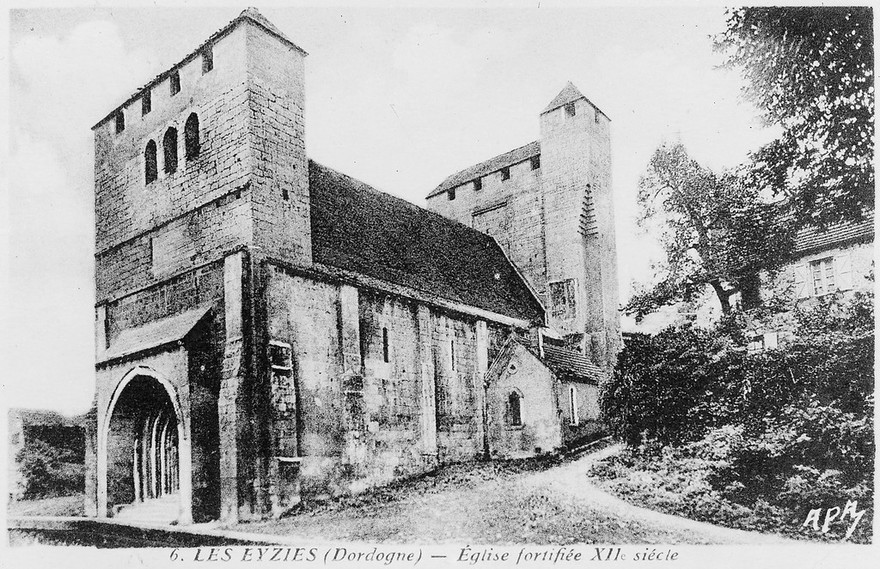 M0015737: Fortified church of Tayac, Dordogne, France