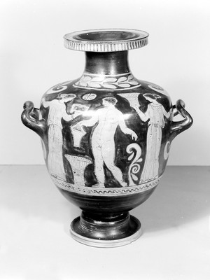 view Hydria (water carrier) from Lucanian Southern Italy