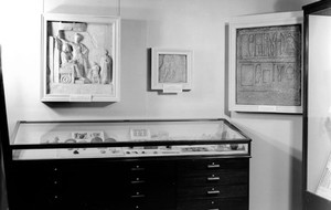 view Centre section of Gallery on 2nd floor, July 1958.