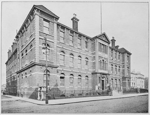 view The West London Hospital (front view), Hammersmith Road.
