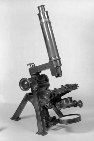 view Achromatic microscope by Powell and Lealand, 1869.