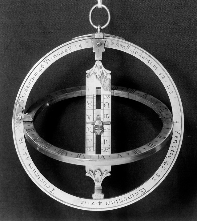 equinoctial-ring-dial-circa-1700-wellcome-collection