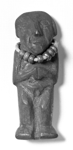 view Female figurines in bronze, worn to prevent disease, Peru