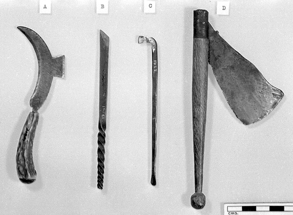 Surgical Indian instruments: midwifery and circumcision knife