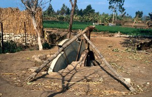 view Helwan, Egypt; traditional Egyptian waterwheel. As N0022540C but position of water wheel is slightly better. Photographed January 1990.