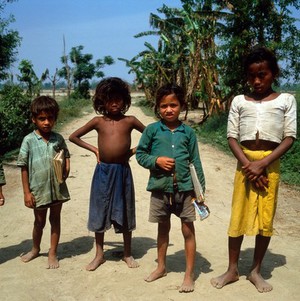 view Nepal; children of the Terai, Rapti Valley, 1986