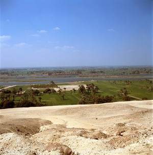 view Desert and fertile land watered by the Nile