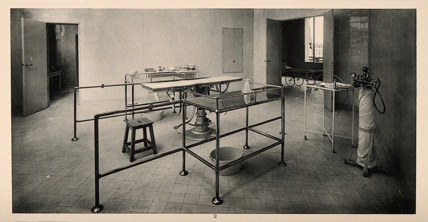 Clinique Antoine-Chantin, Paris: operating theatres, and washbasins for the surgeons. Process print, 1913.