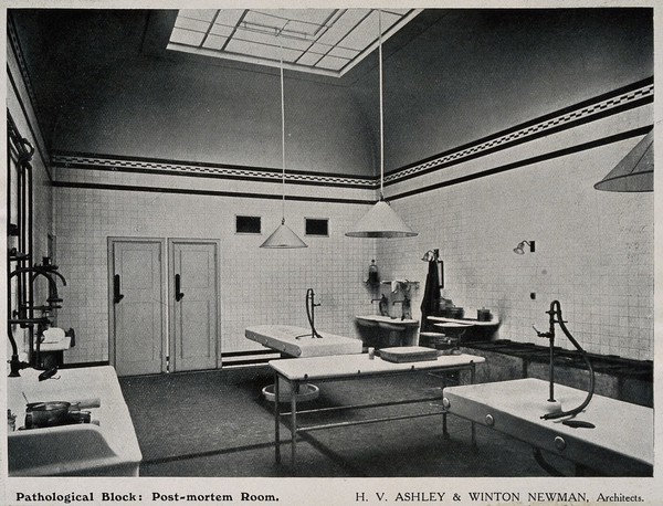 Royal Free Hospital, London: the interior of the post-mortem room in the pathological block. Process print, 1913.