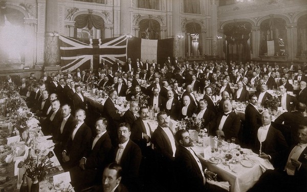 Hôpital et dispensaire Français, London: forty-sixth anniversary banquet in the Hotel Cecil, London. Photograph by Fradelle & Young, 1914.