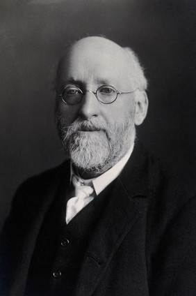 Sir William Maddock Bayliss. Photograph by Maull & Fox.