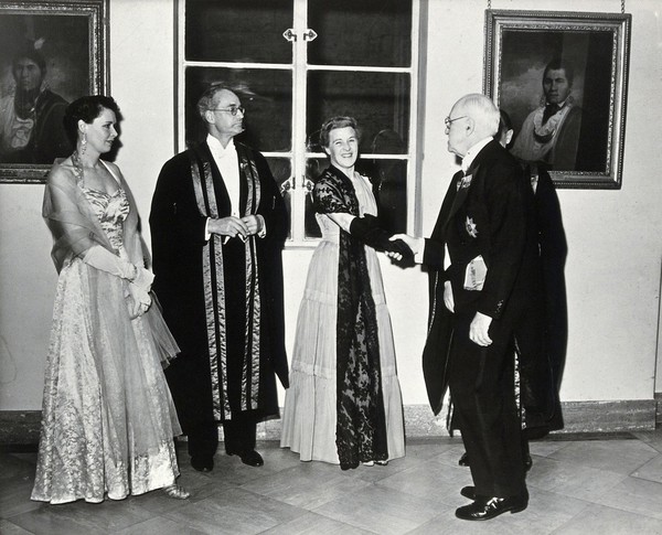 Sir Henry Hallett Dale at the dinner of the Faculty of Anaesthetists, Royal College of Surgeons of England, 1954. Photograph by Fox Photos Ltd, 1954.