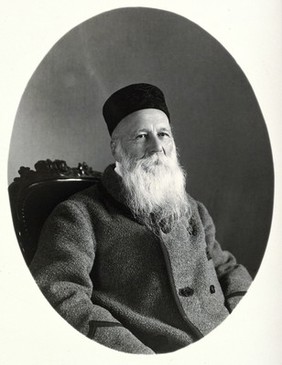 Henry Dunant. Photograph.