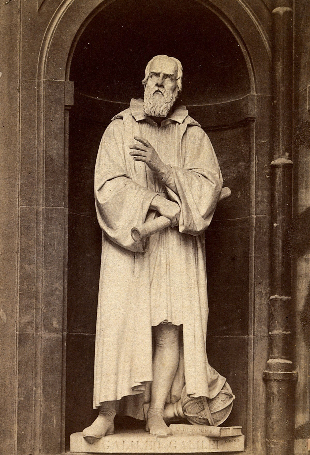 Galileo Galilei. Photograph by Fratelli Alinari., by Fratelli Alinari