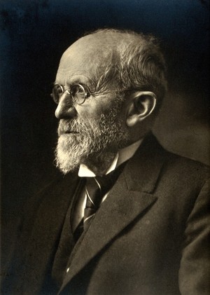view Karl Wilhelm Theodor Richard Hertwig. Photograph by Müller- Milsdorf, 1930.