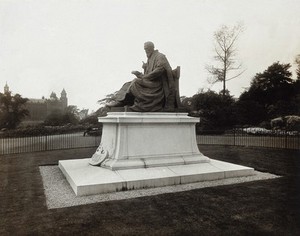 view William Thomson, Baron Kelvin. Photograph by William Fullerton.