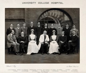 view Sir Thomas Barlow with University College Hospital, London staff and students: group portrait. Photograph, ca. 1907.