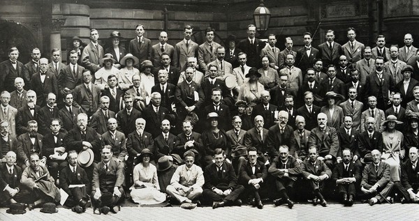 XIth International Physiological Congress, Edinburgh, 1923: delegates. Photograph by Debenham, 1923.