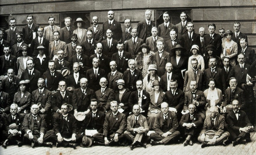 XIth International Physiological Congress, Edinburgh, 1923: delegates. Photograph by Debenham, 1923.