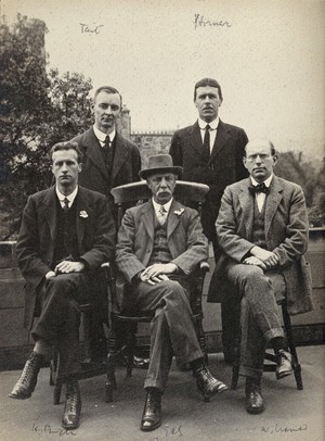 view Sir Edward Albert Sharpey-Shafer and four others. Photograph, 1913.