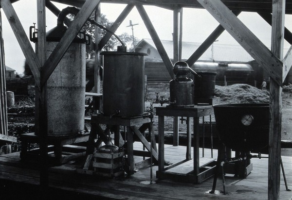 Tallulah laboratory, La., showing stills. Photograph.