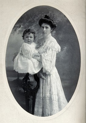 Gwendoline Syrie Maud Wellcome (née Barnardo), Syrie Maugham and Henry Mounteney Wellcome. Photograph by Lambert Weston & son.