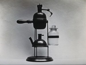 view Steam spray used by Joseph Lister. Photograph.