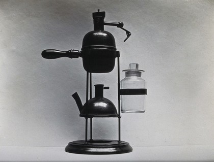 Steam spray used by Joseph Lister. Photograph.