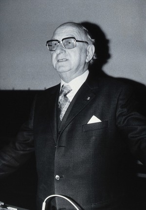 view Helmut Joachim Jusatz. Photograph by Bernhard Knoche.
