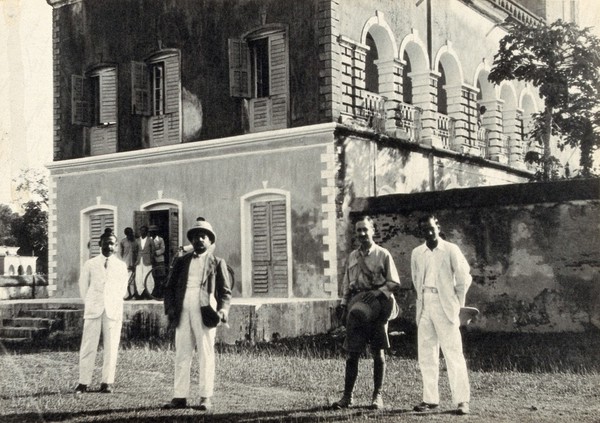 Swellengrebel, Iyengar and two others in India. Photograph, 1924.