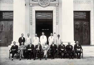 view League of Nations malaria course in Singapore. Photograph, 1924.