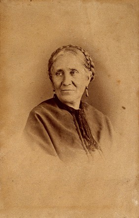 Sra Dolares (Jartera) Romàn. Photograph.