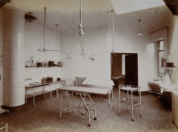 Great Northern Central Hospital, Holloway Road, London: the operating theatre. Photograph, 1912.