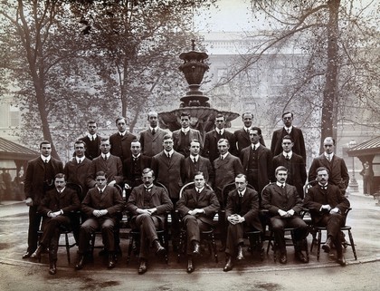 St Bartholomew's Hospital, London: group portrait of doctors. Photograph, c. 1908.