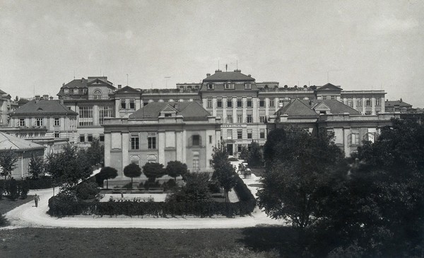 University Children's Hospital, Vienna: front view. Photograph, 1921.