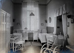 view University Children's Hospital, Vienna: a nurse's flat. Photograph, 1921.