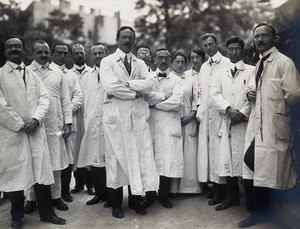 view University Children's Hospital, Vienna: doctors. Photograph, 1921.