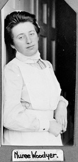 General Lying In Hospital, York Road, Lambeth: nurse Woodyer. Photograph, 1908.