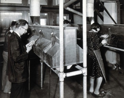 Philadelphia College of Pharmacy and Science: students in a laboratory. Photograph, c. 1933.