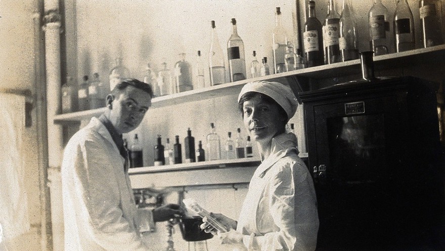 Military Hospital V.R. 76, Ris-Orangis, France: two doctors. Photograph, 1916.