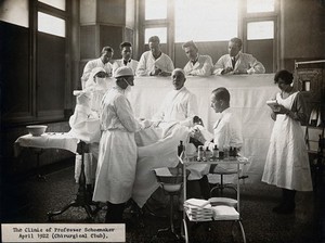 view Jan Schoemaker performing a surgical operation, 1922. Photograph by P. van Tol.