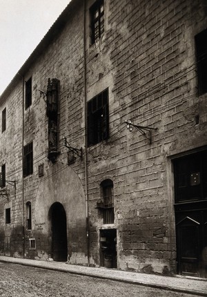 view Hospital de la Santa María, Lérida: exterior. Photograph, ca.1900.