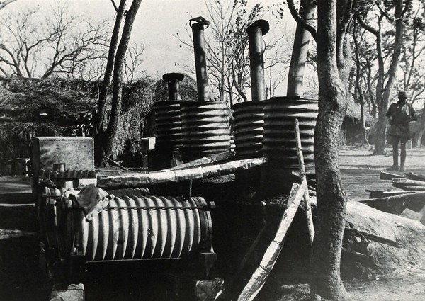 Water purification apparatus, Africa (?). Photograph, 1905/1915.