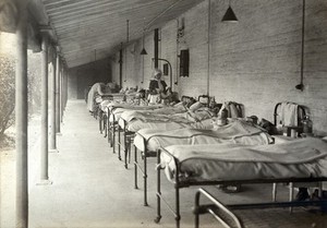 view The Royal Hospital, Haslar, England: an open-air tuberculosis ward. Photograph, 1914/1918.