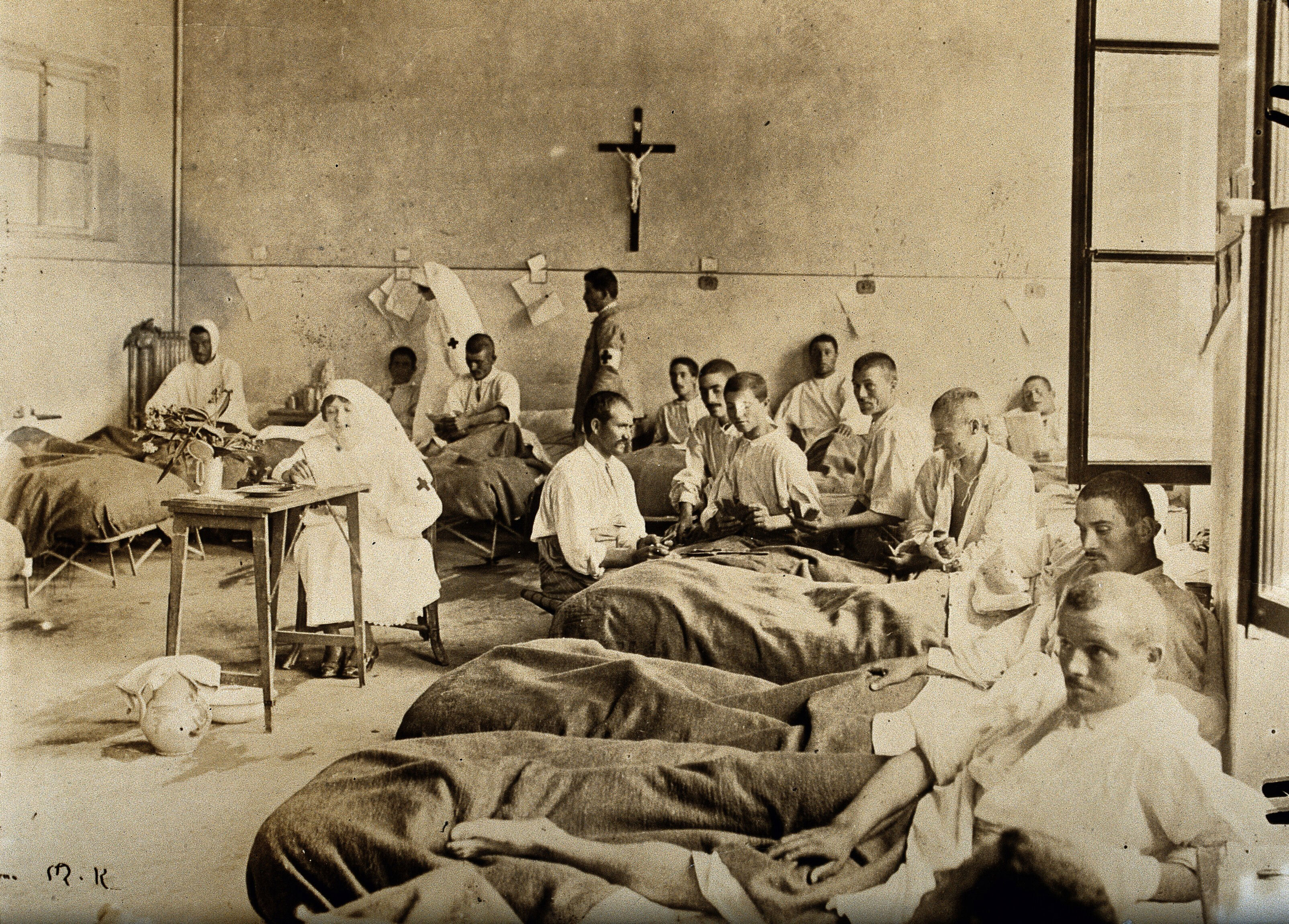 red cross nurses in ww1