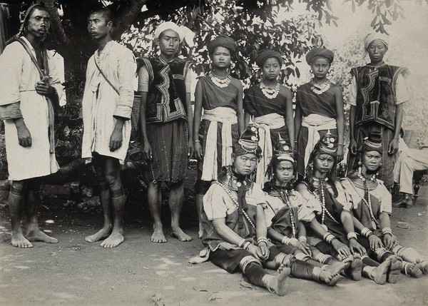 Pekon, Myanmar (Burma): eleven Padaung people, including four who wear neck-rings to lengthen the neck. Photograph, 19--.