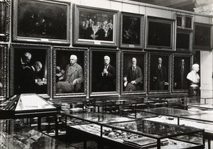 view Wellcome Historical Medical Museum, Wigmore Street, London: east wall of the Gallery of Pictures. Photograph.